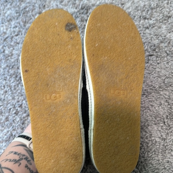 Ugg slip ons - Picture 5 of 5